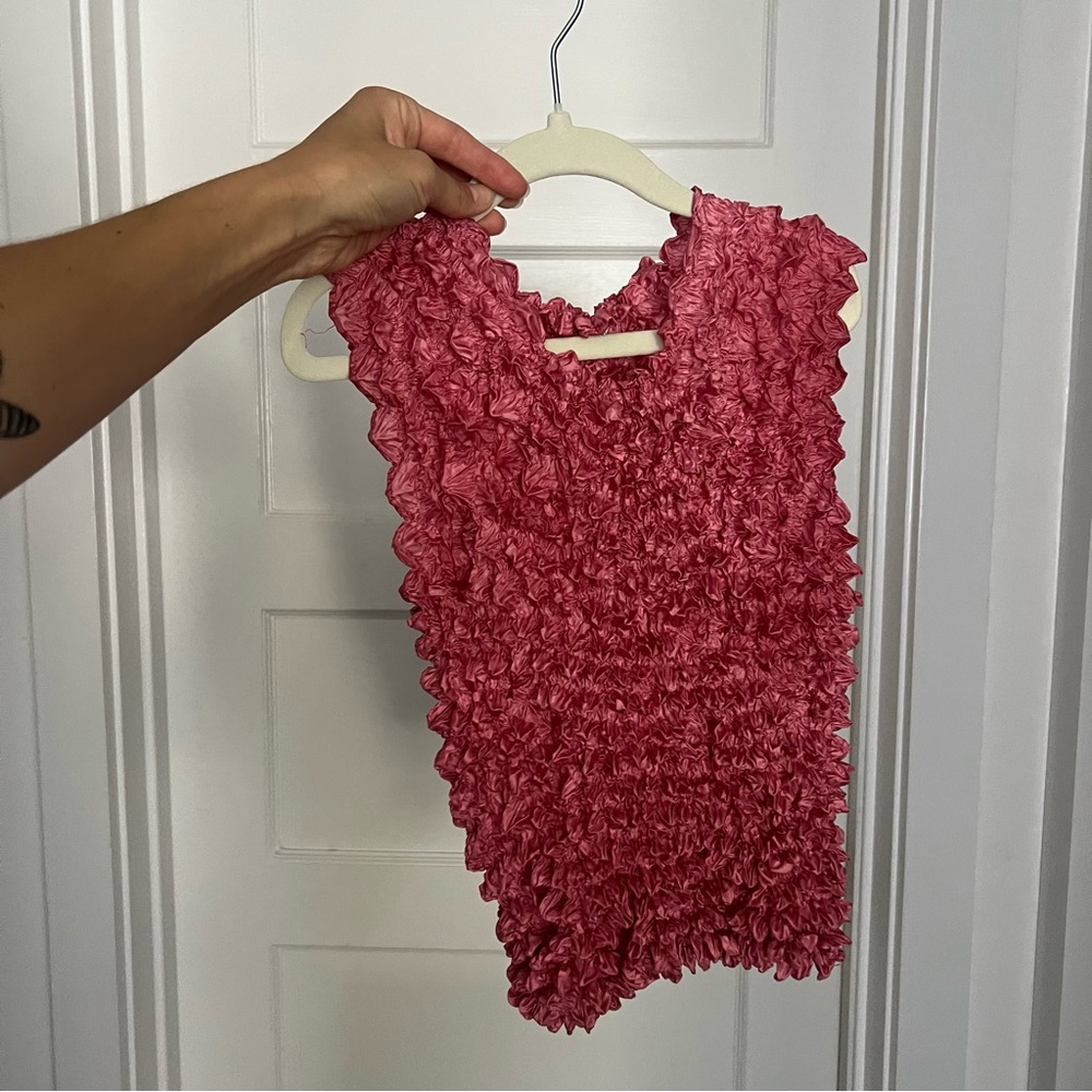 Vintage y2k early 2000s viral scrunchy shirts